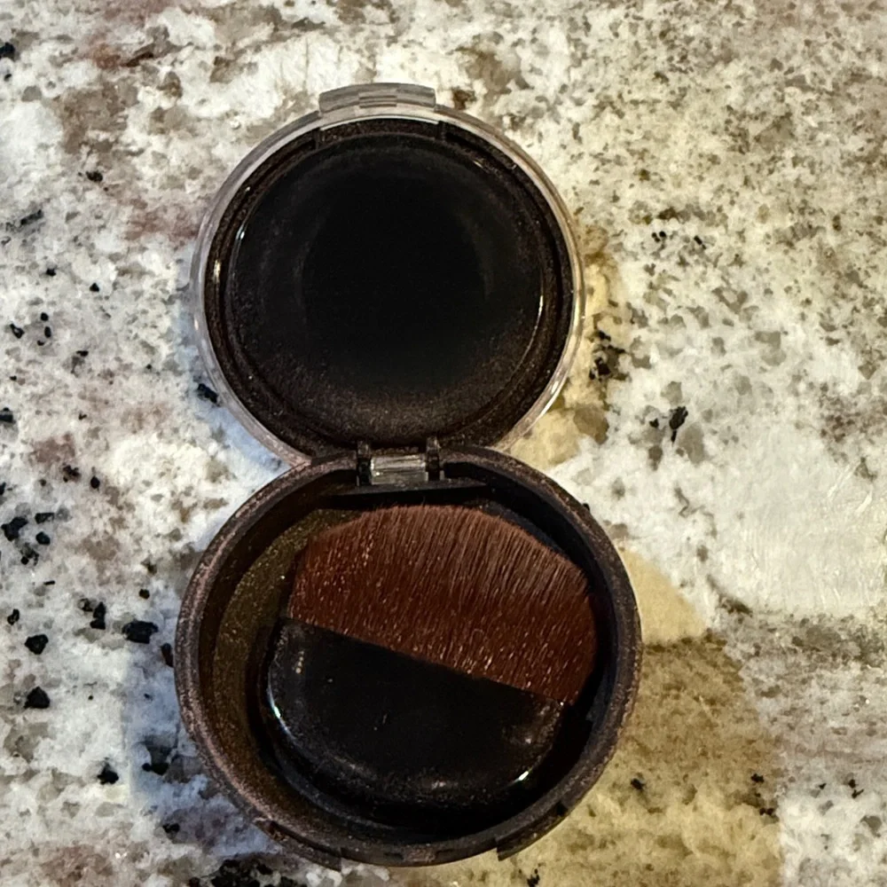 Stellar blush in eclipse